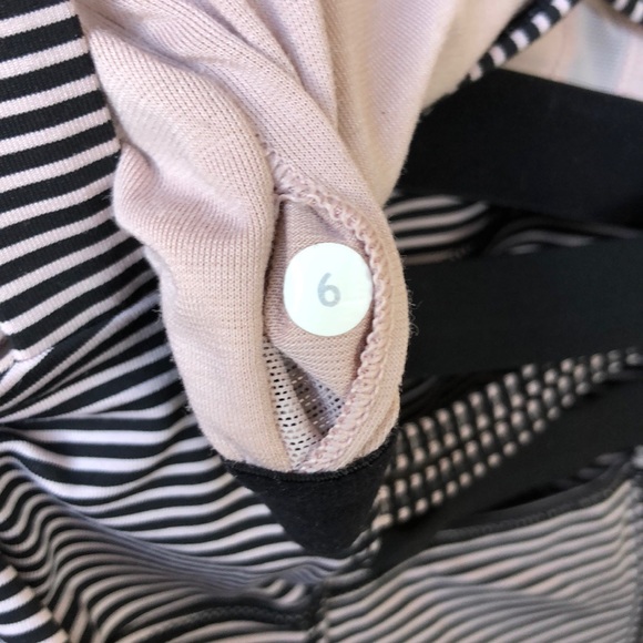 L͙U͙L͙U͙L͙E͙M͙O͙N͙ Tank 🖤 - Picture 4 of 4